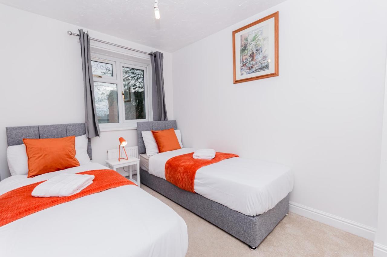 Burnham House - Labrad Homes Esterno foto